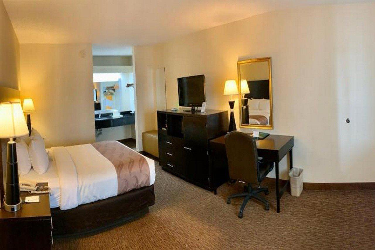 Quality Inn 2*