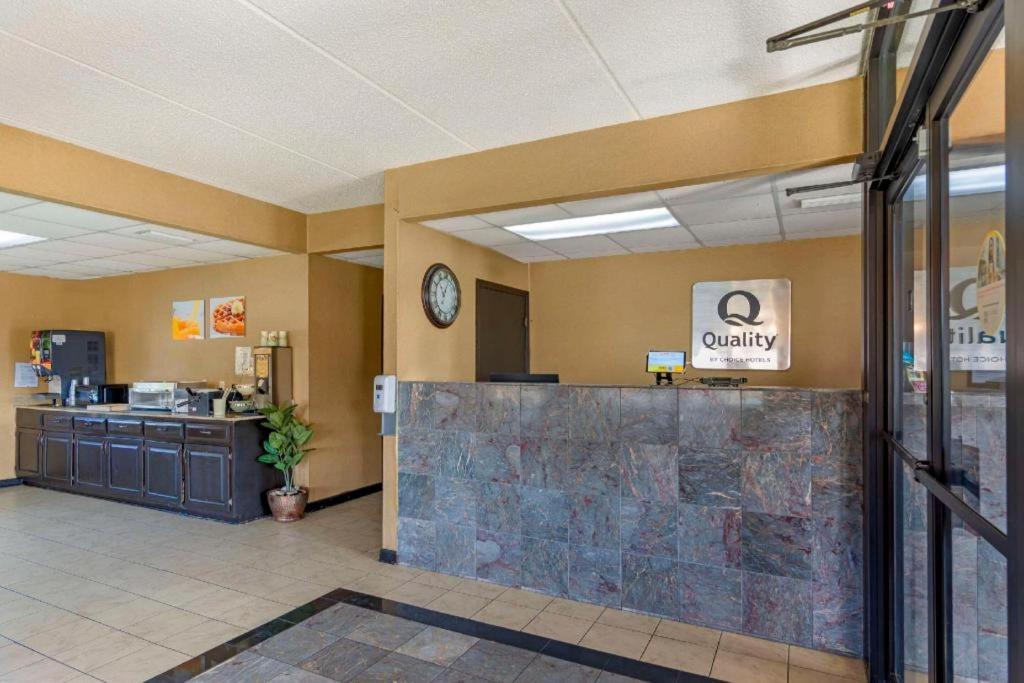 Quality Inn